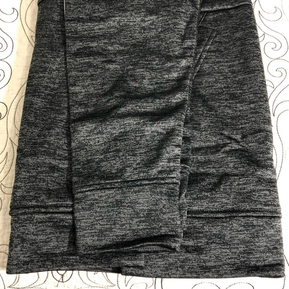 Men’s NWT Adidas Full Zip Sweatshirt With Hoodie - Picture 5 of 8